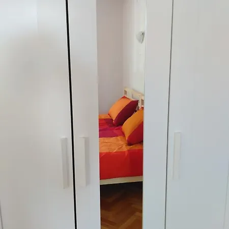 Centralni Hali Apartment